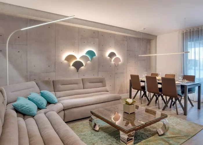 Penthouse On The First Line Apartman *