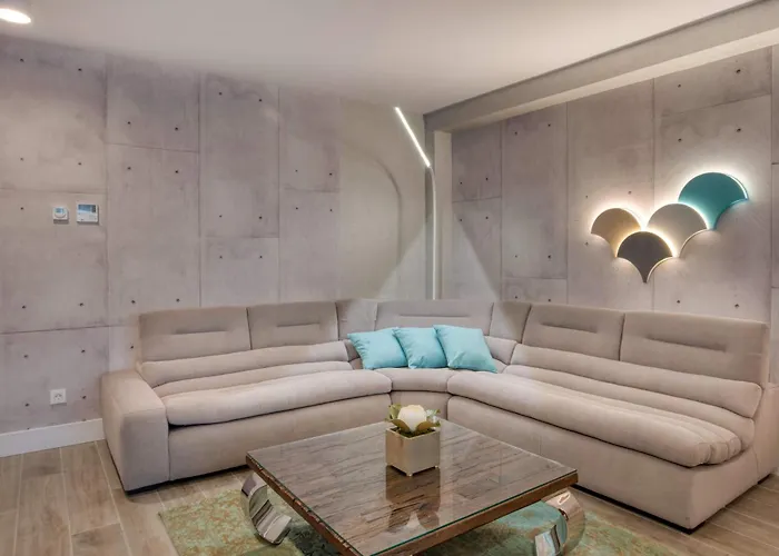 Penthouse On The First Line Apartman *